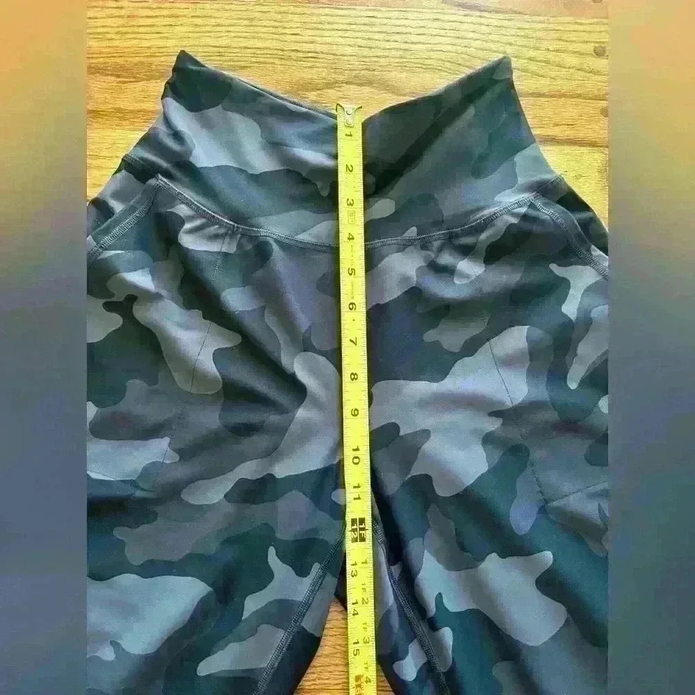 Old Navy Active Elevate High Rise Joggers Blue Camo Small